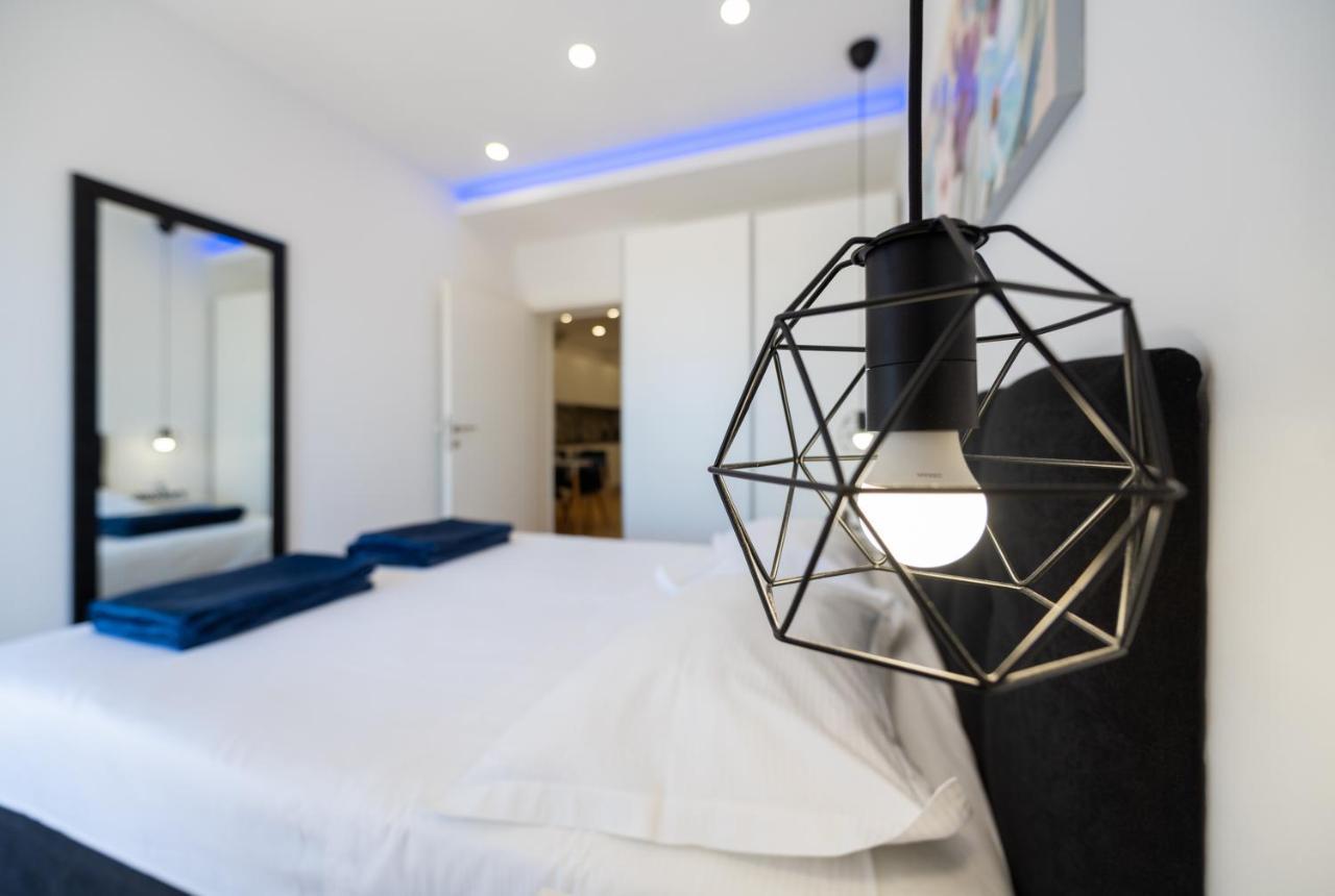 Sani Apartment *