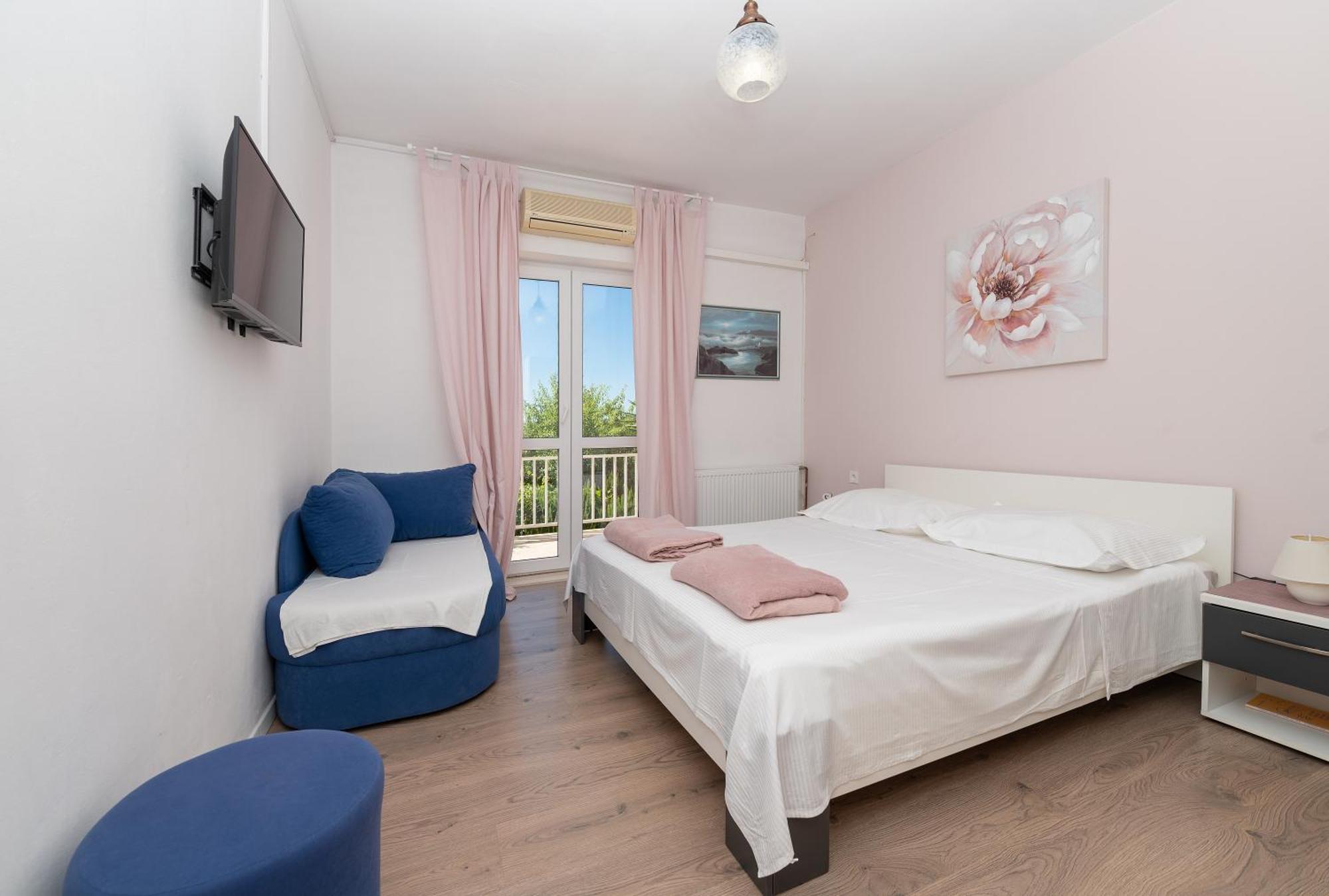 Apartment Sani *